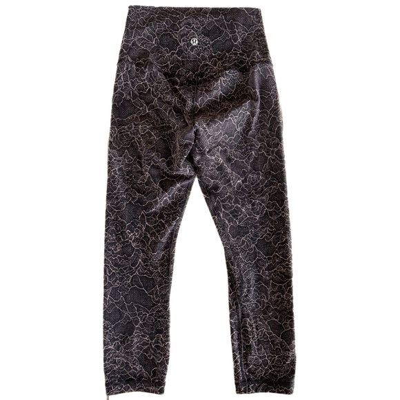 Lululemon Align Crop 21" Leggings in Lacescape Spanish Rose Black Size 2 - Picture 6 of 8